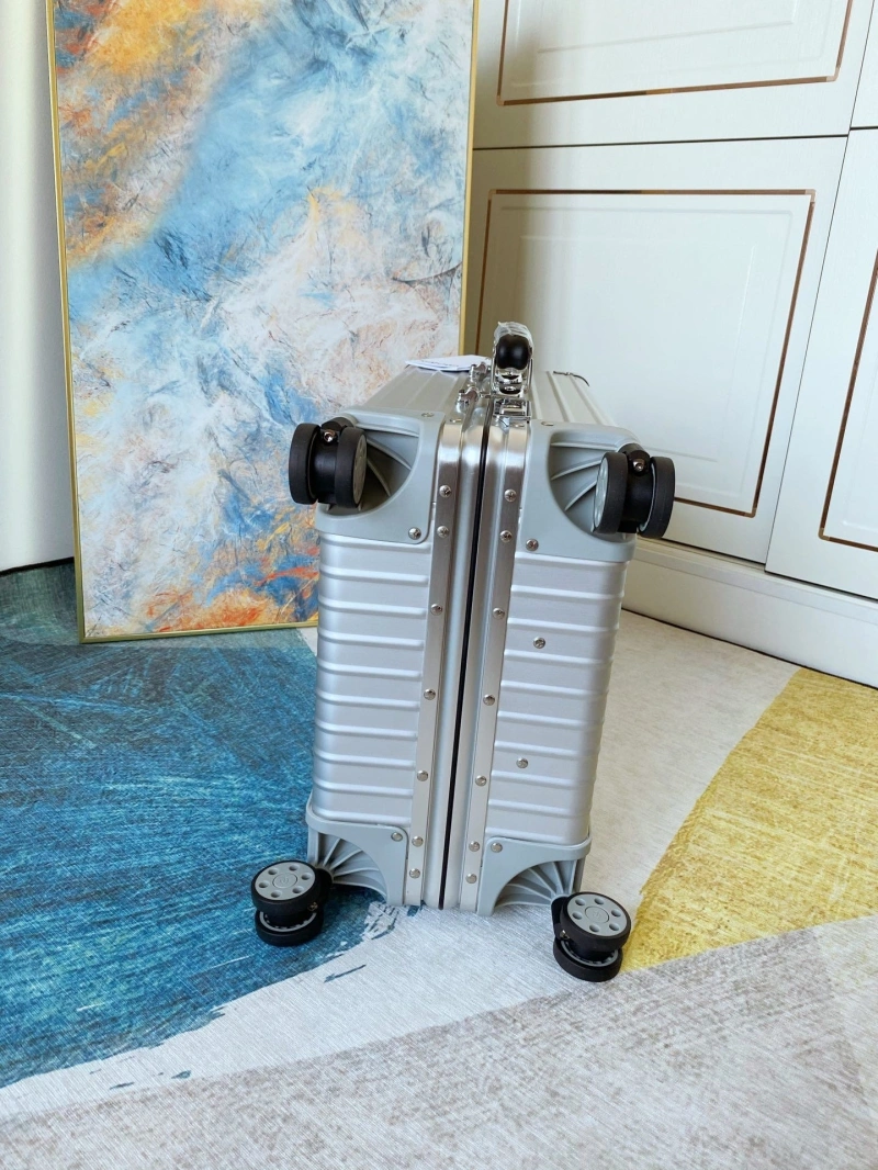 R1m0wa suitcase 4461-0228