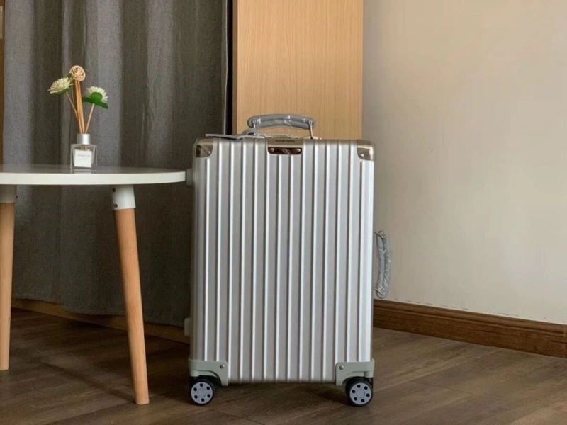 R1m0wa suitcase 4461-0231