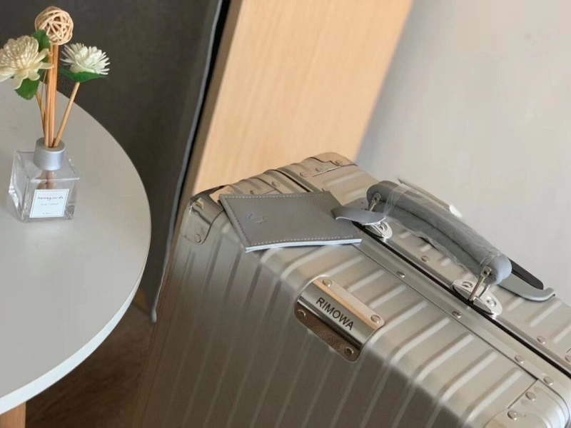 R1m0wa suitcase 4461-0231