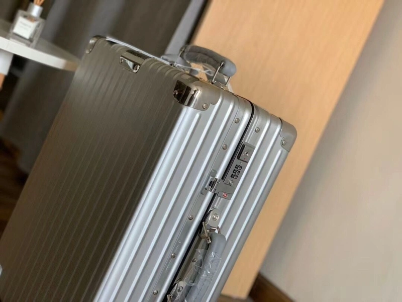 R1m0wa suitcase 4461-0231