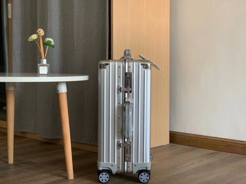 R1m0wa suitcase 4461-0231