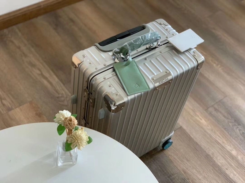 R1m0wa suitcase 4461-0233