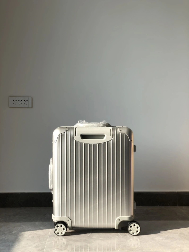 R1m0wa suitcase 4461-0234