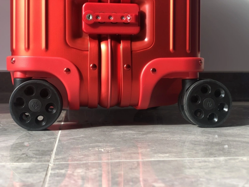 R1m0wa suitcase 4461-0235