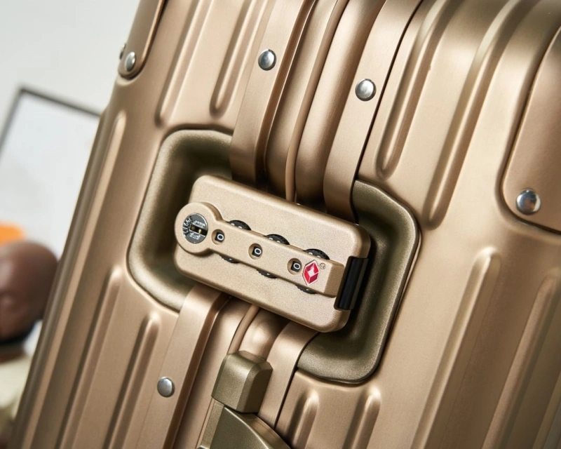 R1m0wa suitcase 4461-0237