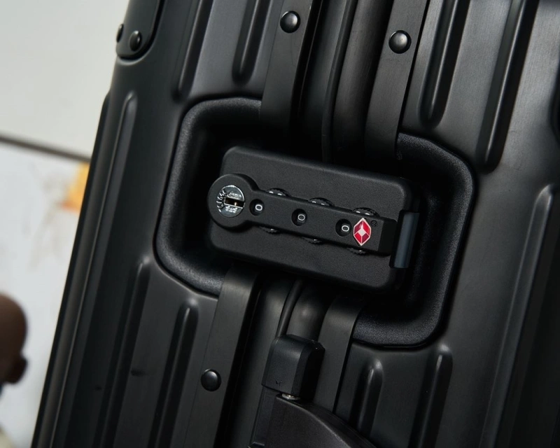 R1m0wa suitcase 4461-0238
