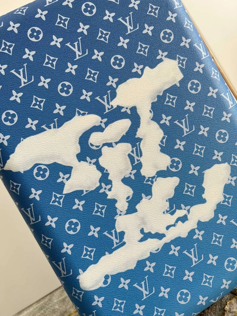 LV Suitcase 4461-0261