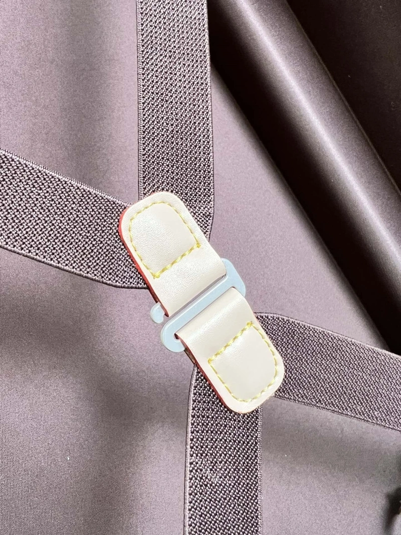 LV Suitcase 4461-0266