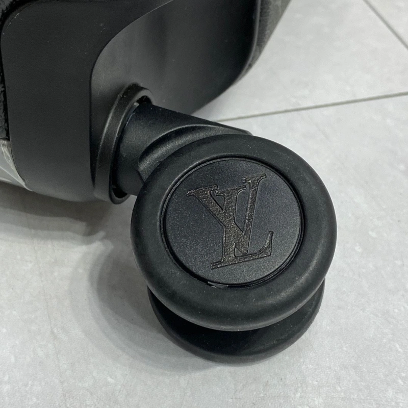 LV Suitcase 4461-0275
