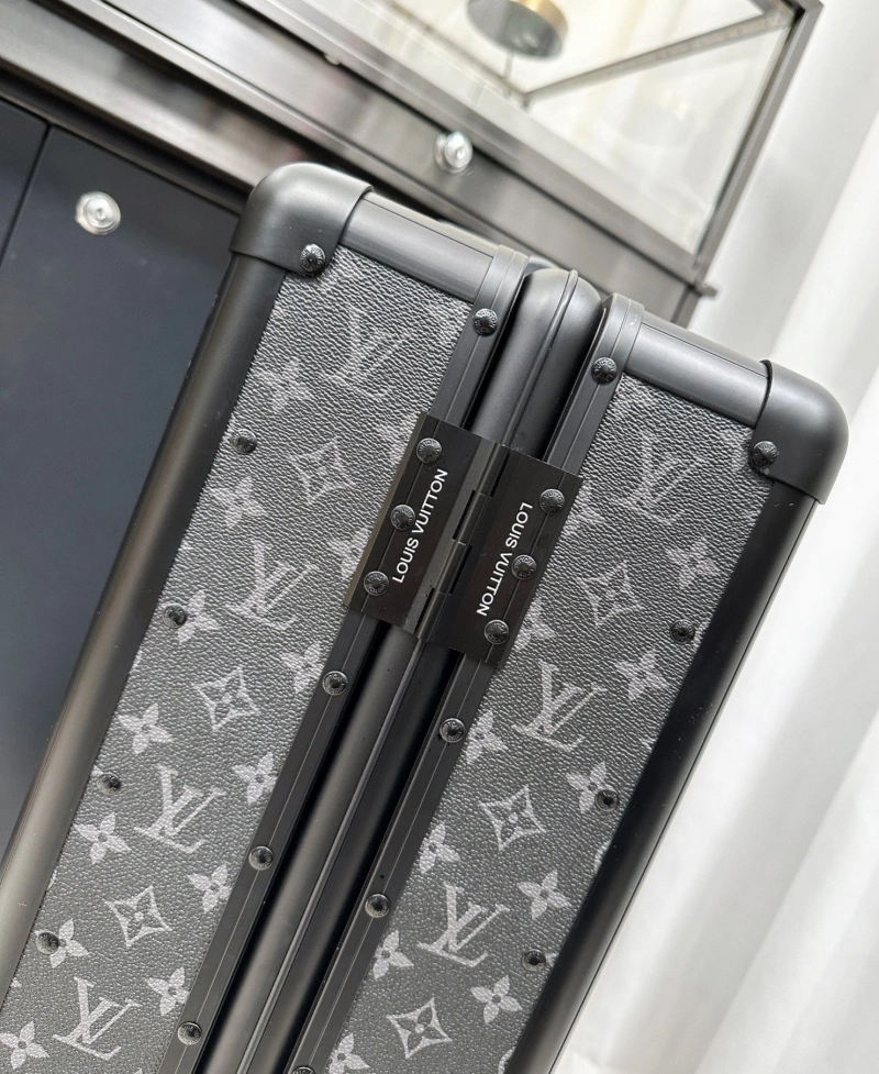 LV Suitcase 4461-0317