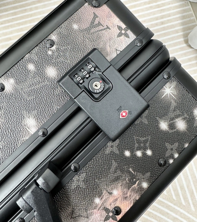 LV Suitcase 4461-0320