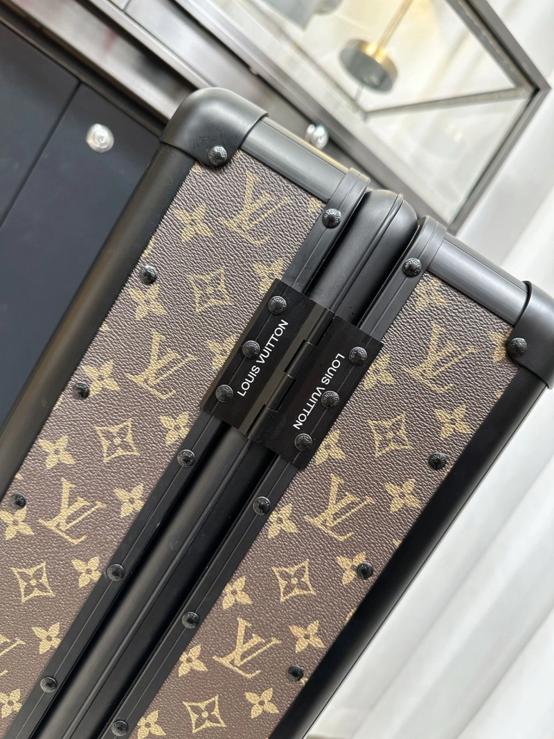LV Suitcase 4461-0321