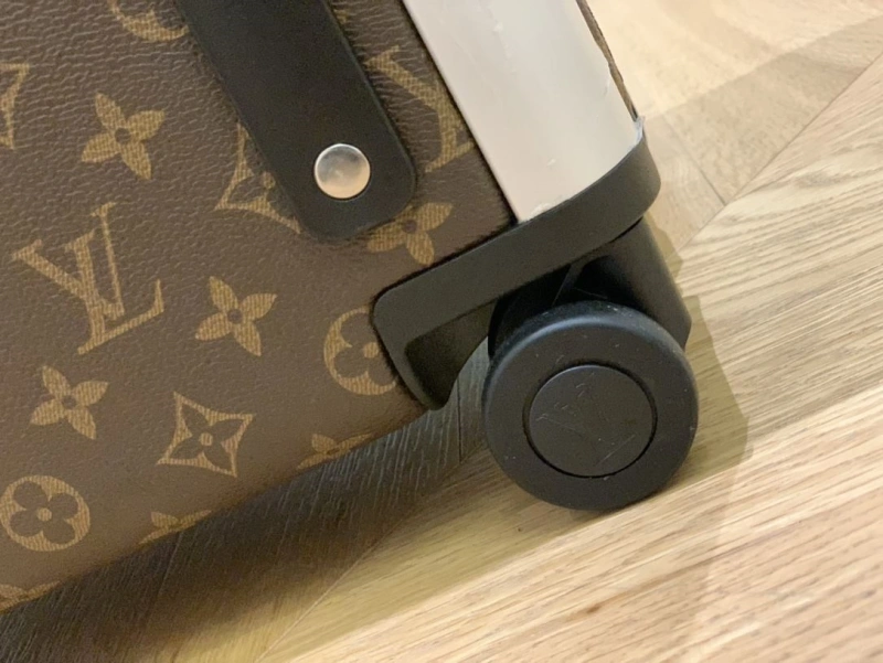 LV Suitcase 4461-0331