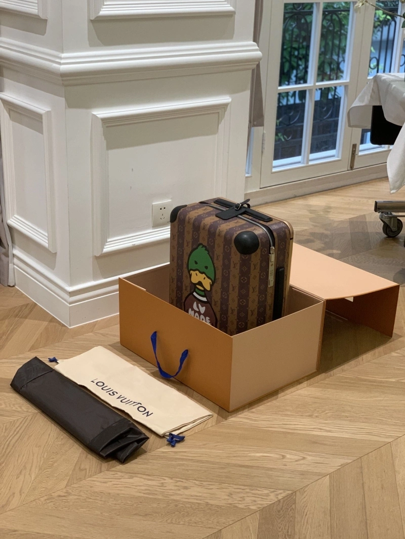 LV Suitcase 4461-0335