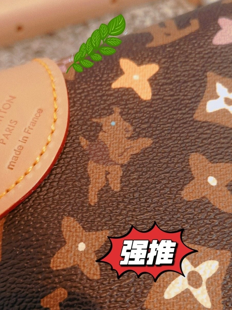 LV Suitcase 4461-0356