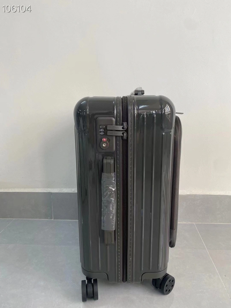 R1m0wa suitcase 4461-0384