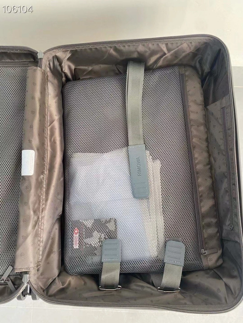 R1m0wa suitcase 4461-0384