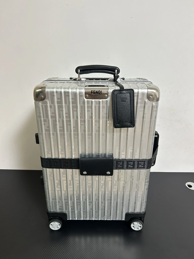 R1m0wa suitcase 4461-0405