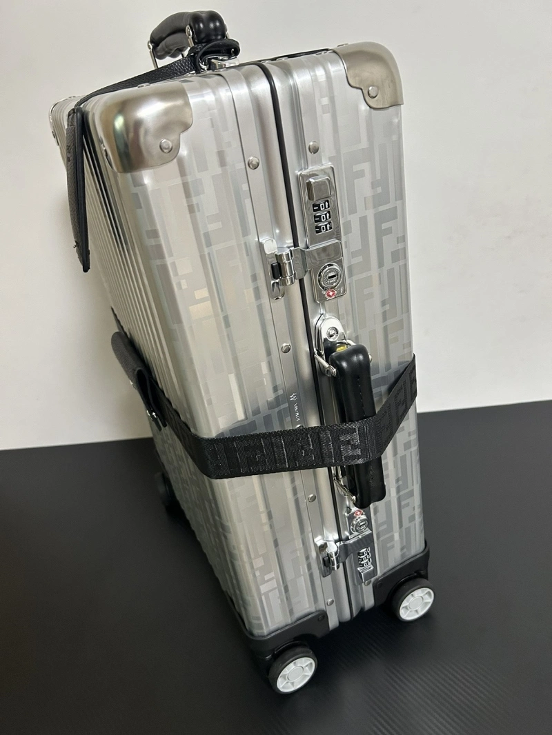 R1m0wa suitcase 4461-0405
