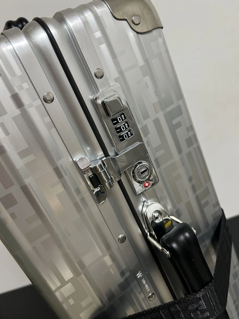 R1m0wa suitcase 4461-0405