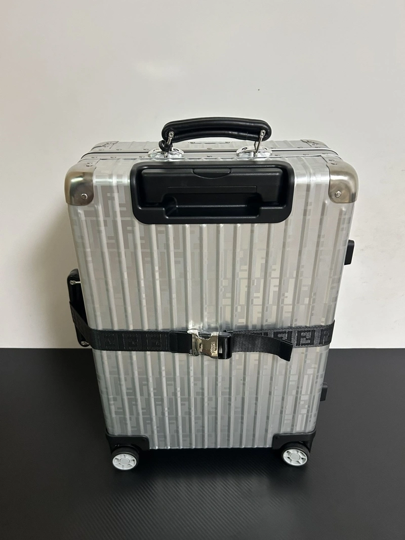 R1m0wa suitcase 4461-0405