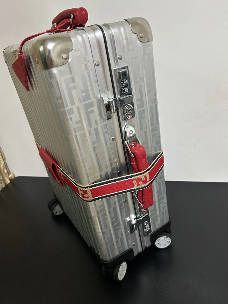 R1m0wa suitcase 4461-0406