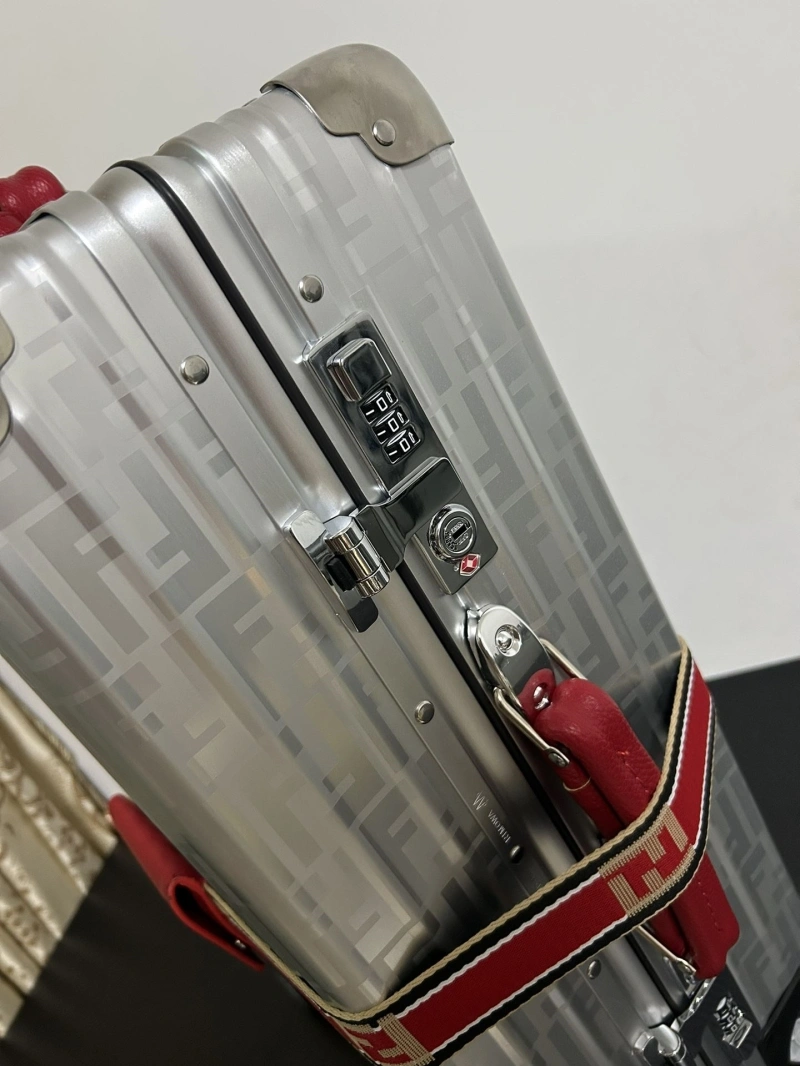 R1m0wa suitcase 4461-0406