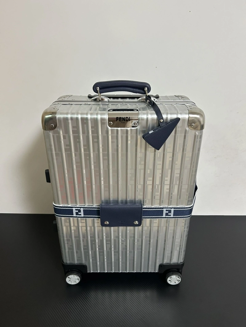 R1m0wa suitcase 4461-0407