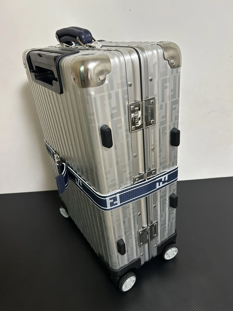 R1m0wa suitcase 4461-0407