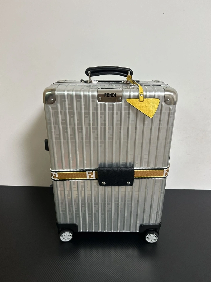 R1m0wa suitcase 4461-0408