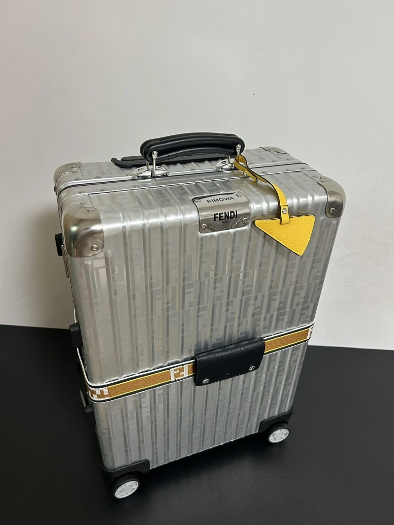 R1m0wa suitcase 4461-0408