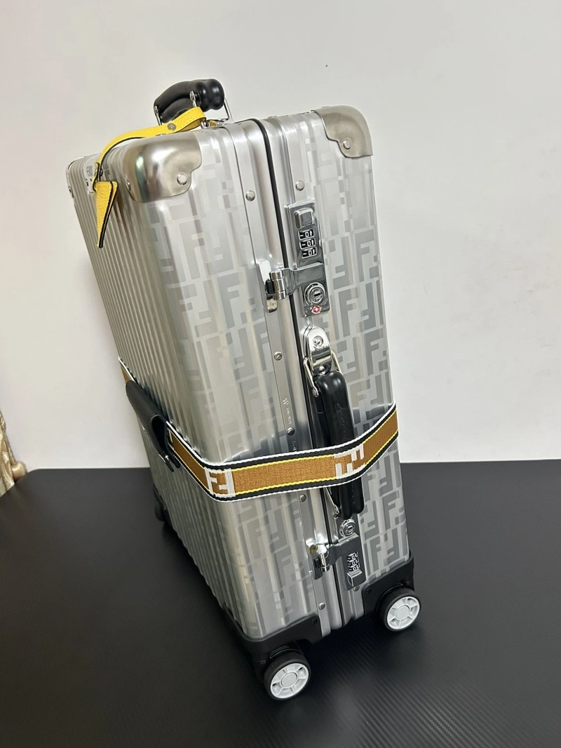 R1m0wa suitcase 4461-0408