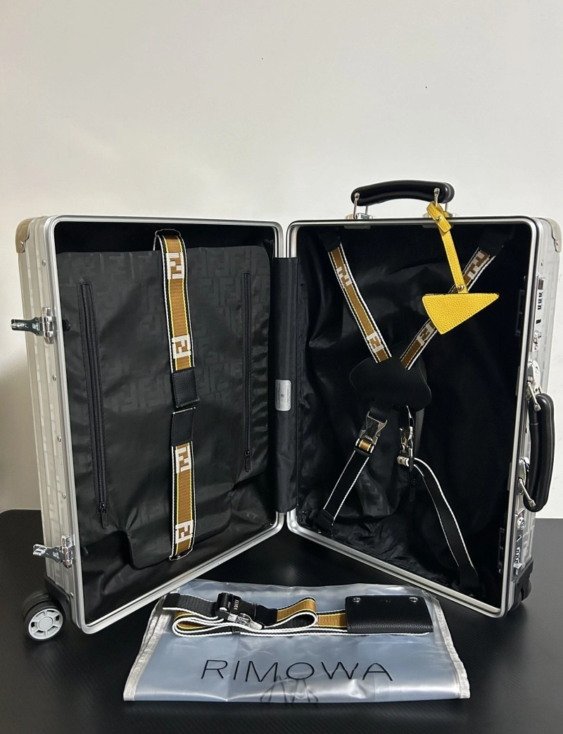 R1m0wa suitcase 4461-0408