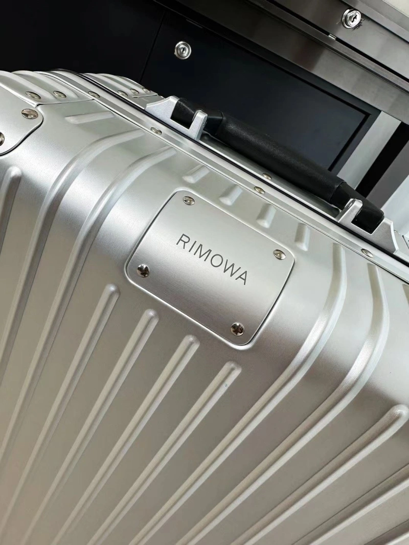 R1m0wa suitcase 4461-0415