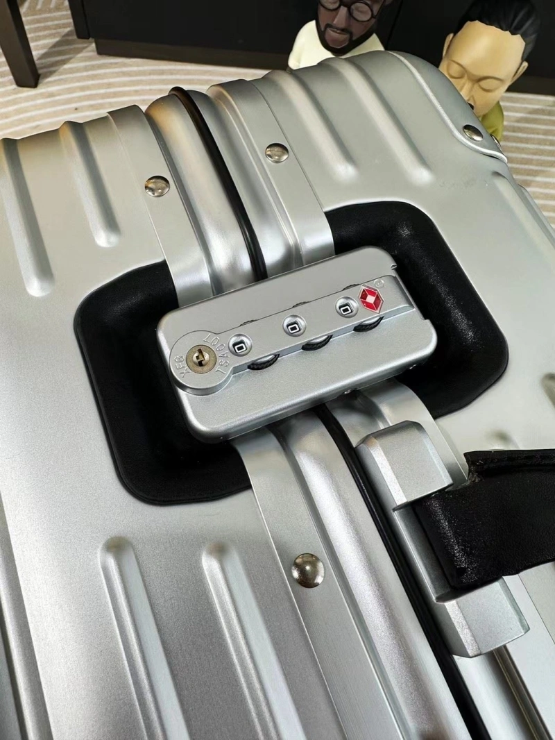 R1m0wa suitcase 4461-0415
