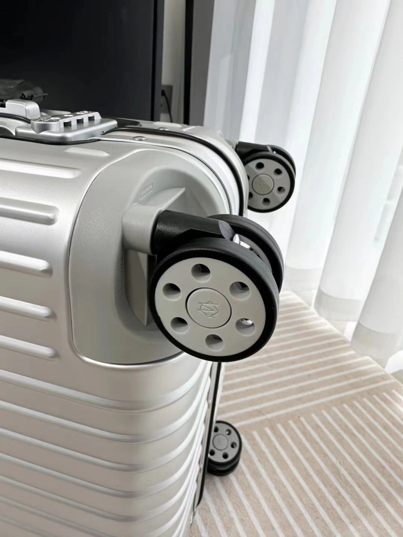 R1m0wa suitcase 4461-0415