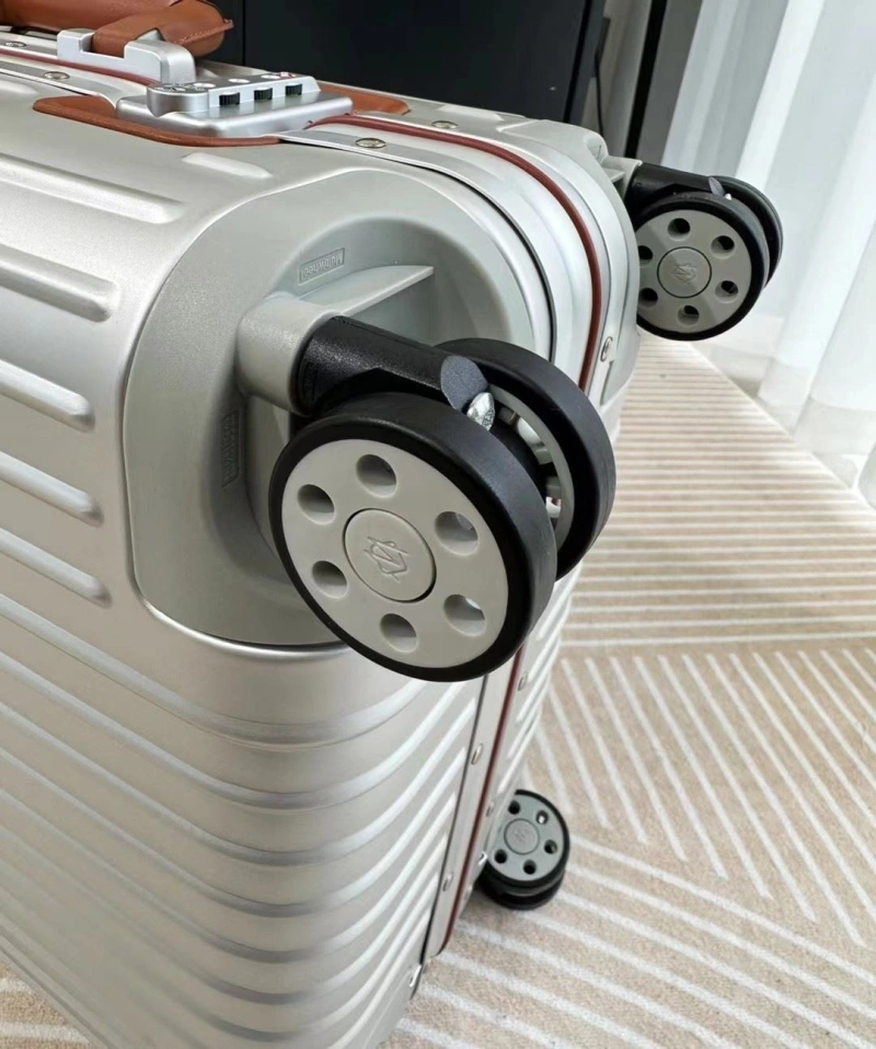 R1m0wa suitcase 4461-0416