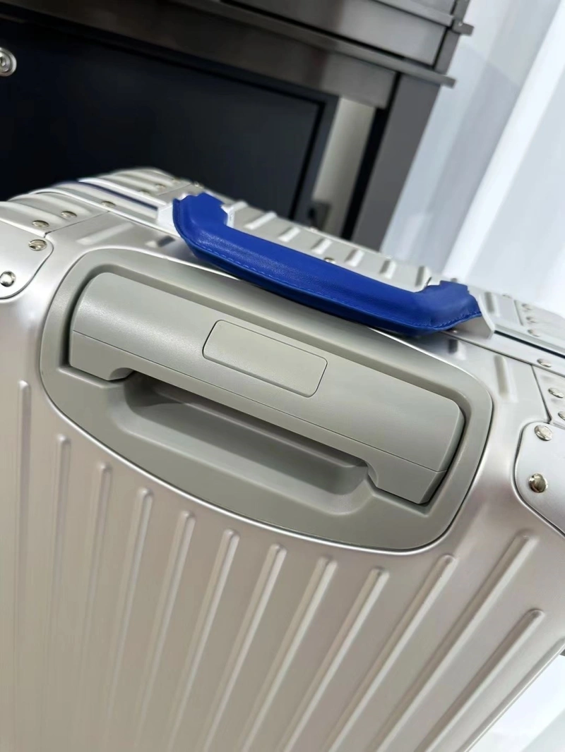 R1m0wa suitcase 4461-0417