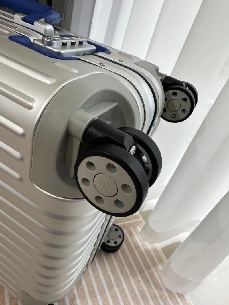 R1m0wa suitcase 4461-0417