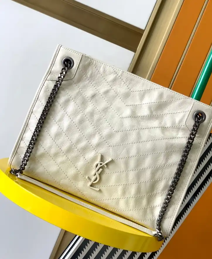 Gvc*1 satchel bags 4837a-0004