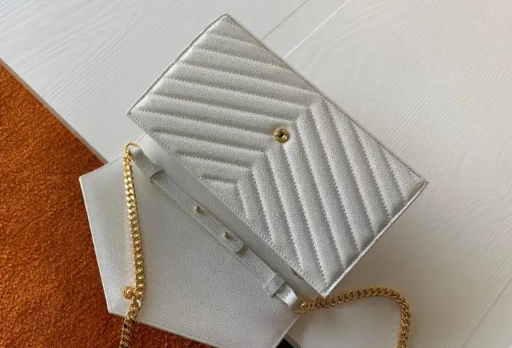 Gvc*1 satchel bags 4837a-0011