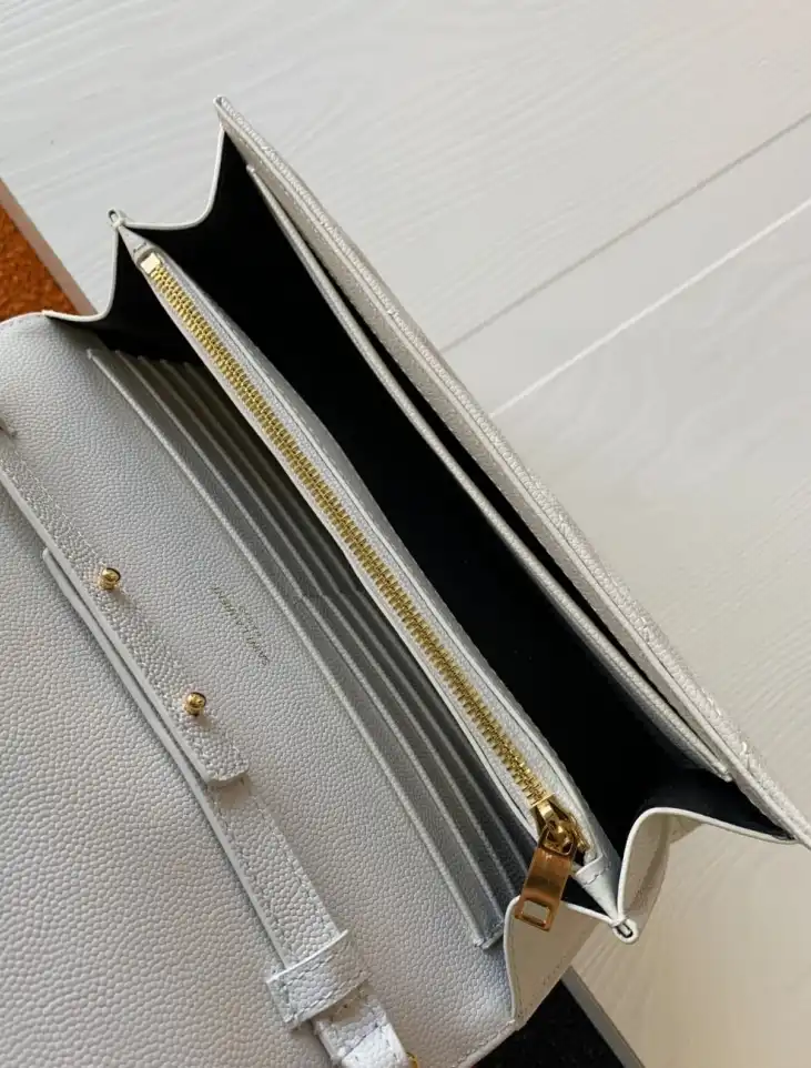 Gvc*1 satchel bags 4837a-0011