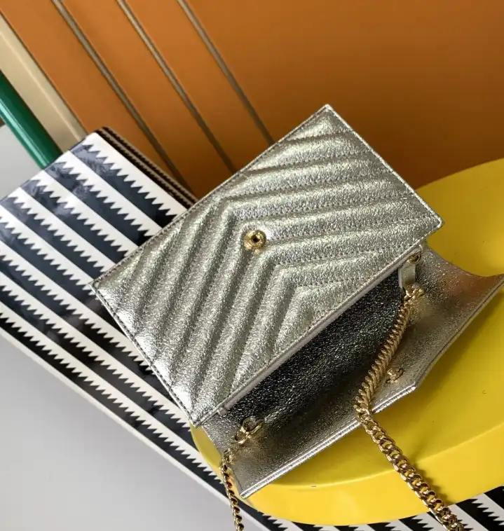 Gvc*1 satchel bags 4837a-0014