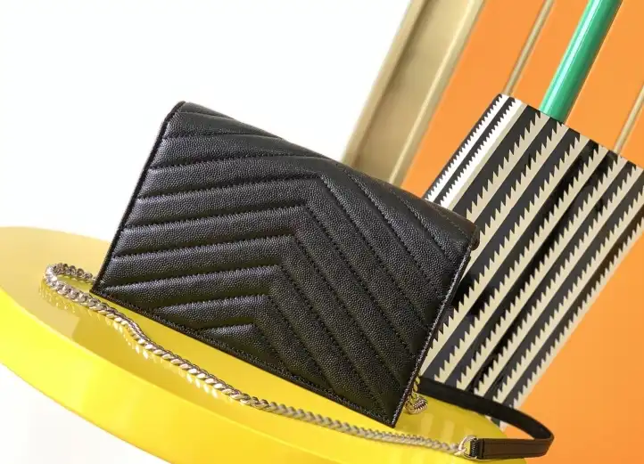 Gvc*1 satchel bags 4837a-0022