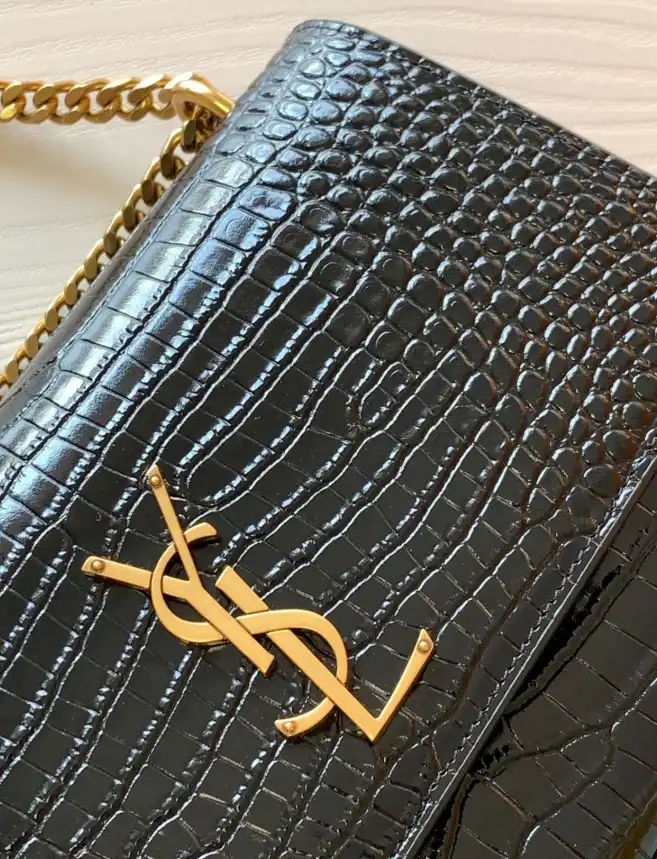 Gvc*1 satchel bags 4837a-0023