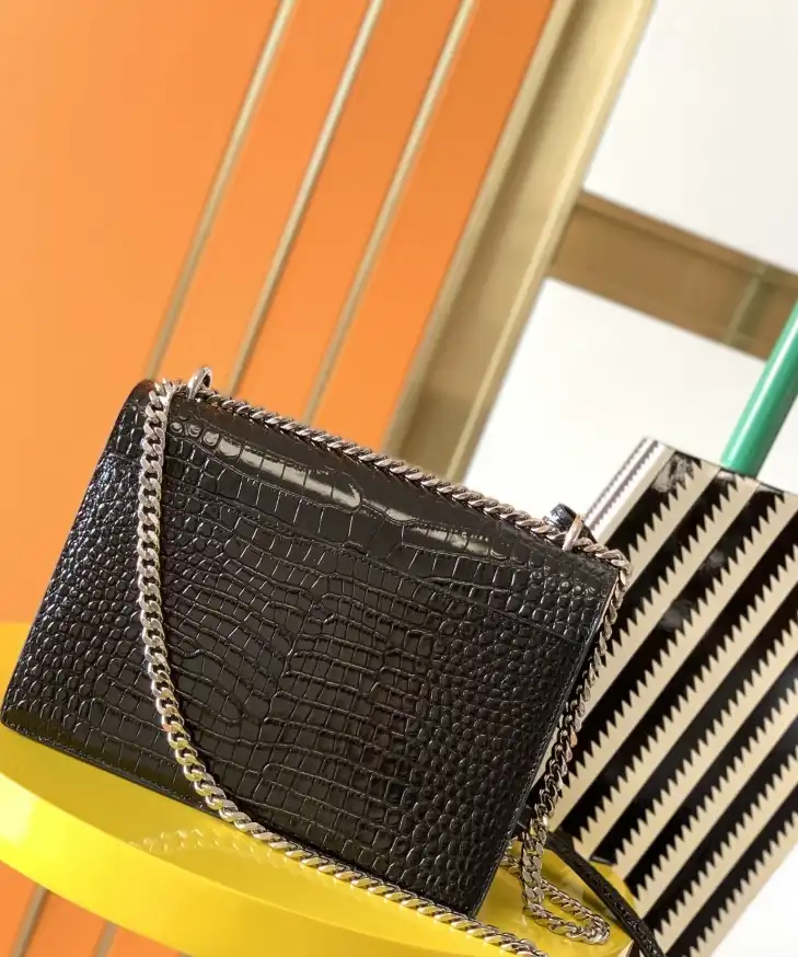 Gvc*1 satchel bags 4837a-0024