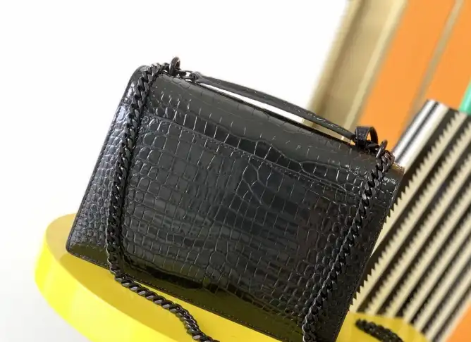 Gvc*1 satchel bags 4837a-0025