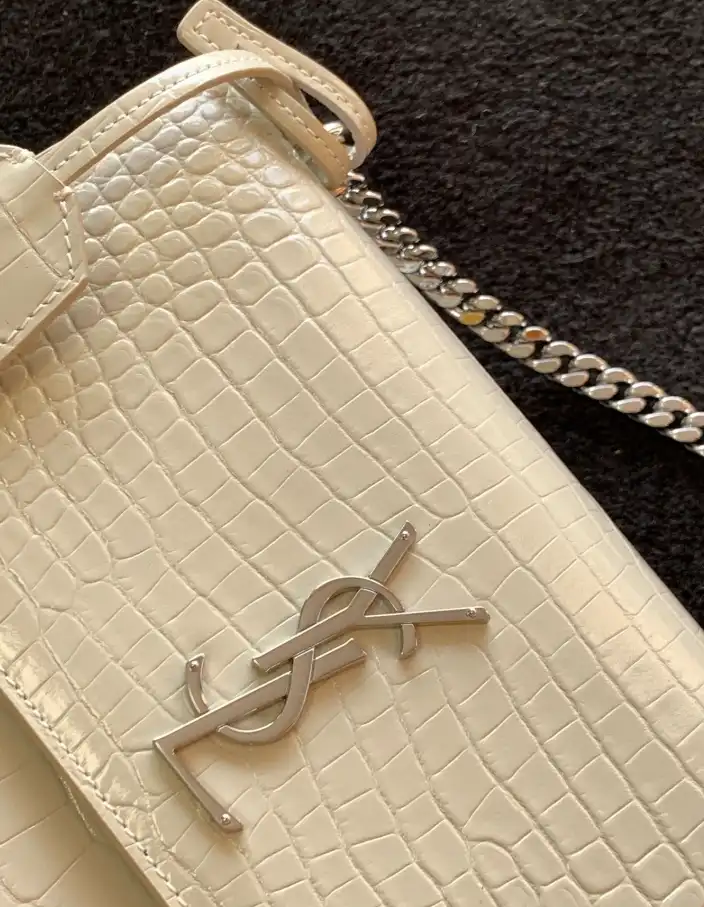 Gvc*1 satchel bags 4837a-0027