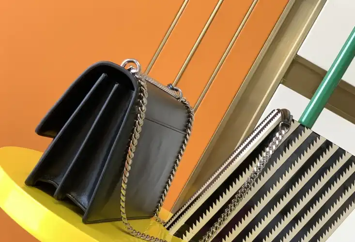 Gvc*1 satchel bags 4837a-0031