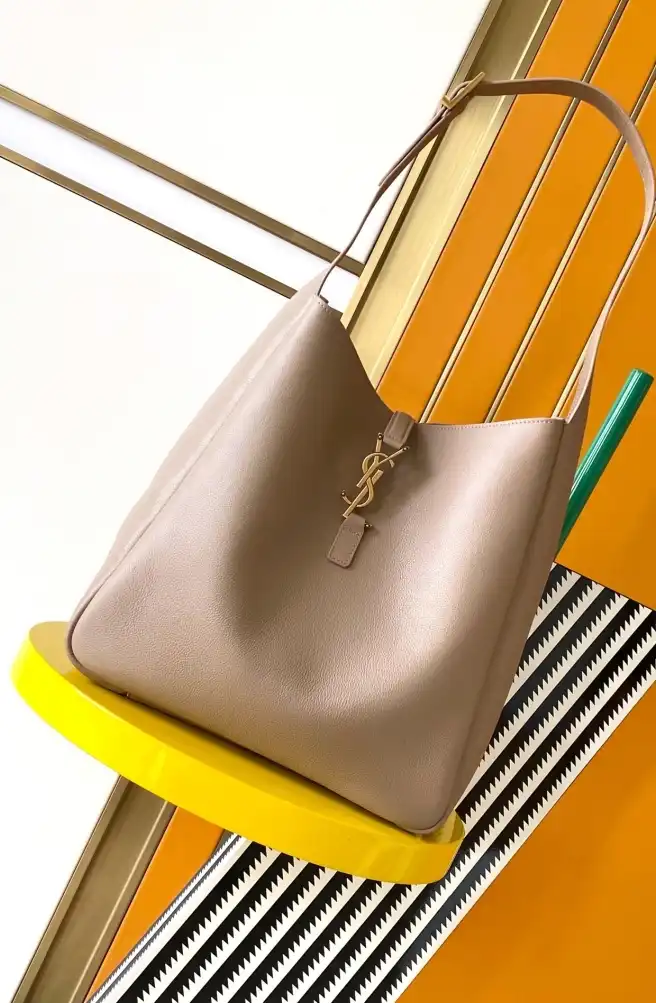 Gvc*1 top handle bags 4837a-0033